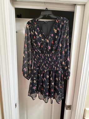 Guess Black  Floral Smocked Waist V-Neck Mini Dress goes to knee